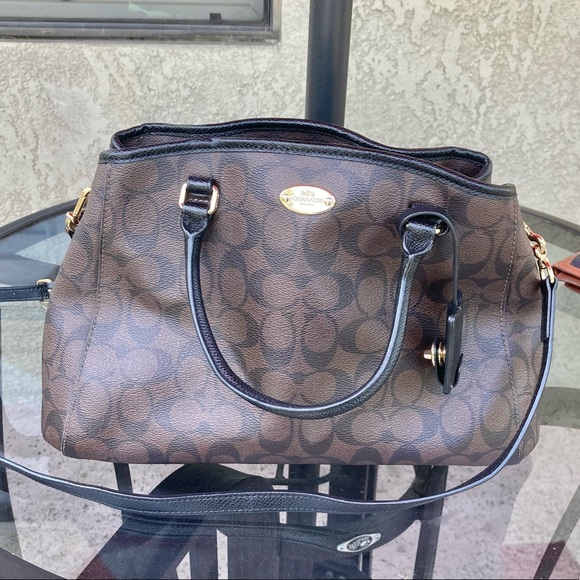Coach Handbag!🎀 - Picture 1 of 9
